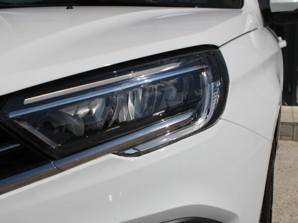 2024 Lada (ВАЗ) Vesta I Рестайлинг (NG), белый, 1392000 рублей - вид 8