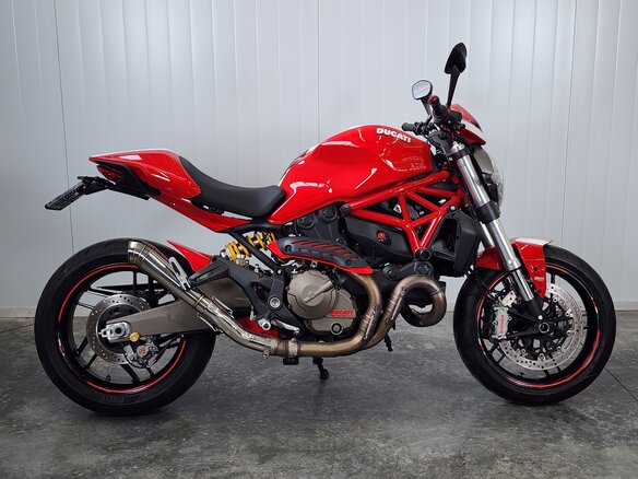 2015 Ducati Monster 821, красный, 549000 рублей