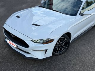 2019 Ford Mustang VI Рестайлинг, белый, 1750000 рублей, вид 4