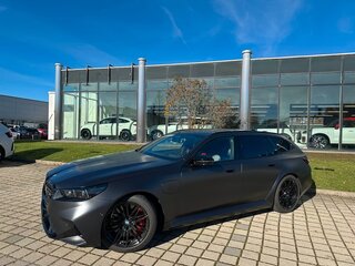 2025 BMW M5 VII (G90), серый, 22400000 рублей, вид 4