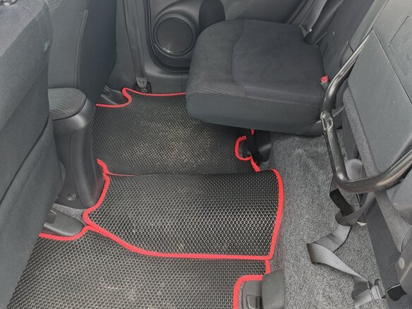 2011 Honda Fit Hybrid II, серый, 850000 рублей - вид 23