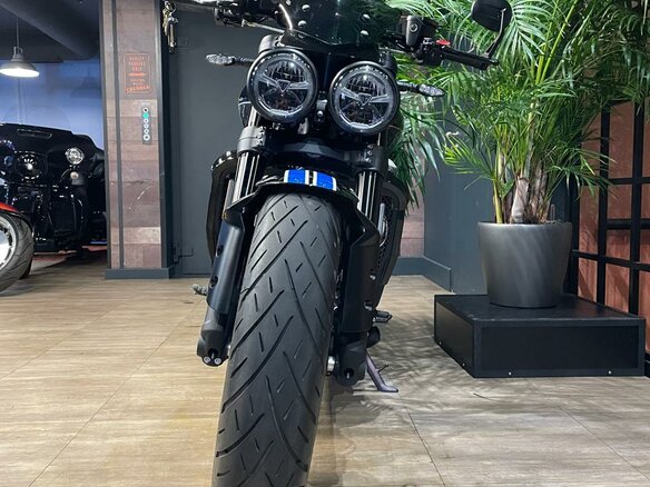 2024 Triumph Rocket III, серый, 3250000 рублей - вид 14