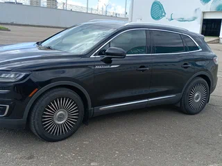 2019 Lincoln Nautilus I, чёрный, 2850000 рублей, вид 1