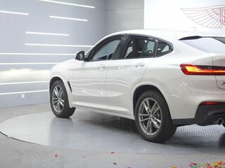 2021 BMW X4 20i II (G02), белый, 5500000 рублей, вид 1