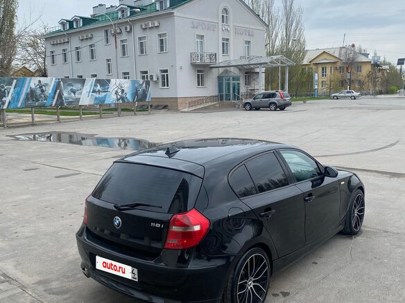 2009 BMW 1 серии 116i I (E81/E82/E87/E88) Рестайлинг, чёрный, 850000 рублей - вид 3