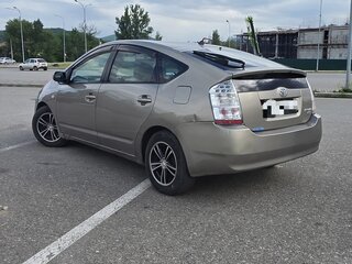2005 Toyota Prius II (XW20), серый, 500000 рублей, вид 2