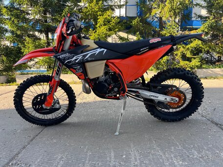 2024 KTM 300 EXC, оранжевый, 950000 рублей, вид 2