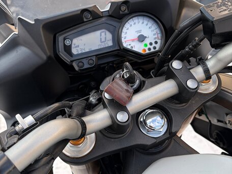 2013 Yamaha FZ8, белый, 760000 рублей, вид 4