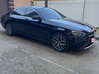 2021 Mercedes-Benz E-Класс 200 V (W213, S213, C238) Рестайлинг, чёрный, 4350000 рублей, вид 4
