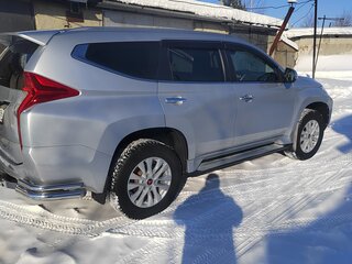 2019 Mitsubishi Pajero Sport III, серебристый, 3700000 рублей, вид 3