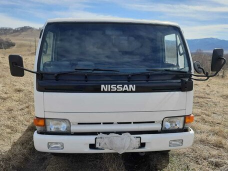 1992 Nissan Atlas, серый, 1800000 рублей, вид 5