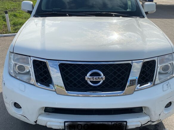 2011 Nissan Pathfinder III Рестайлинг, белый, 1280000 рублей - вид 2