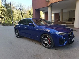 2018 Maserati Levante I, синий, 5560000 рублей, вид 2