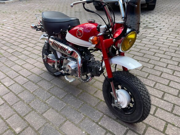 2000 Honda Z50, красный, 390000 рублей