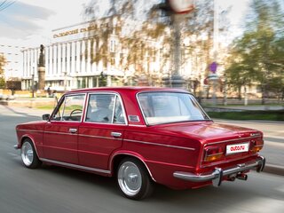 1973 Lada (ВАЗ) 2103, красный, 2500000 рублей, вид 4