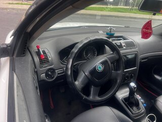 2012 Skoda Octavia II (A5) Рестайлинг, белый, 499000 рублей, вид 5
