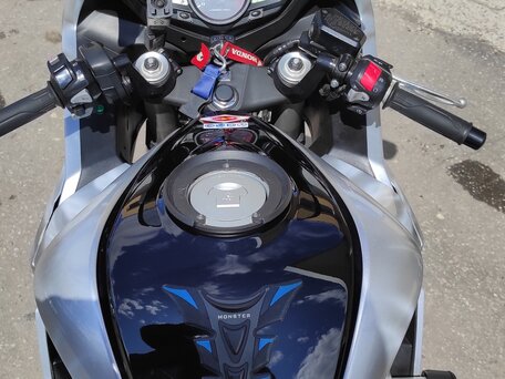2012 Honda VFR 1200, серебристый, 690000 рублей, вид 4