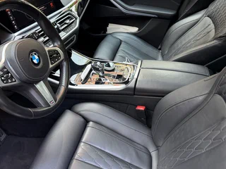 2021 BMW X5 40d IV (G05/G18), коричневый, 7555000 рублей, вид 5