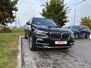 2019 BMW X5 40i IV (G05/G18), чёрный, 4050000 рублей, вид 2
