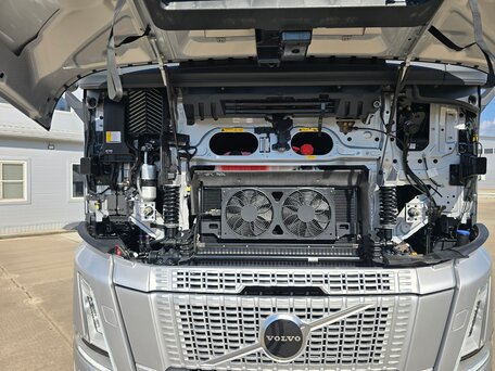 2026 Volvo FH, серебристый, 24500000 рублей, вид 5
