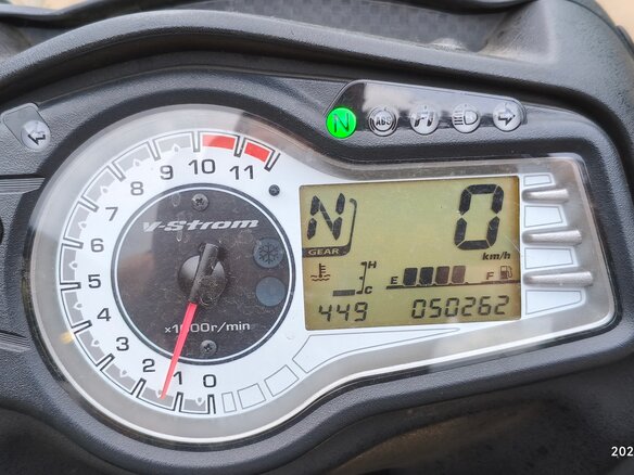 2013 Suzuki V-Strom DL 650, жёлтый, 800000 рублей - вид 4