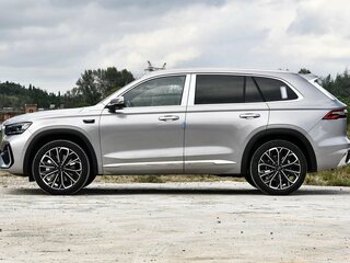 2026 Geely Monjaro (Xingyue L) I Рестайлинг 2 (China Market), серый, 3900000 рублей, вид 3
