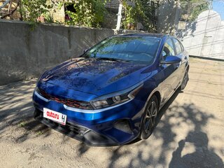 2023 Kia Forte III Рестайлинг, синий, 1800000 рублей, вид 2