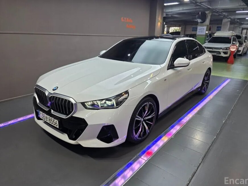 Открыть фотографии: BMW 5 серии VII (G30/G31/G38) Рестайлинг