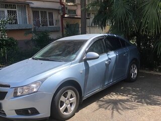 2012 Chevrolet Cruze I, серебристый, 735000 рублей, вид 1