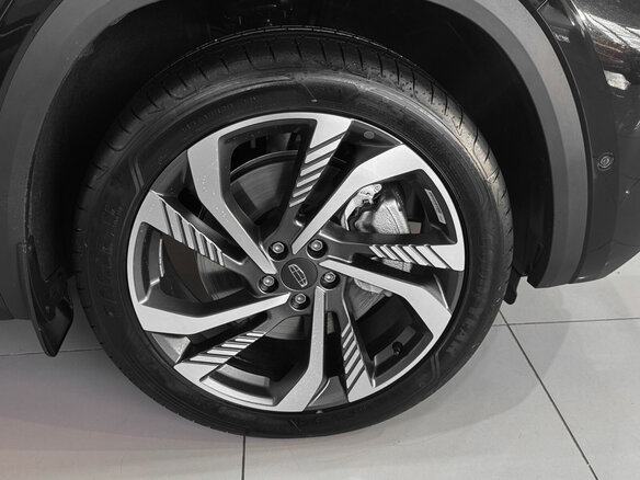 2026 Geely Monjaro I, чёрный, 4954990 рублей - вид 9