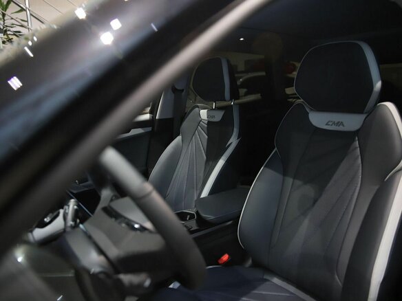 2026 Geely Atlas II, чёрный, 3449990 рублей - вид 11