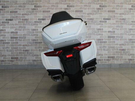 2018 Honda GL 1800 Gold Wing, белый, 2295000 рублей, вид 2