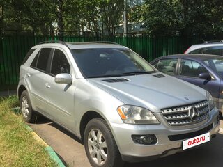 2006 Mercedes-Benz M-Класс 350 II (W164), серебристый, 1150000 рублей, вид 3