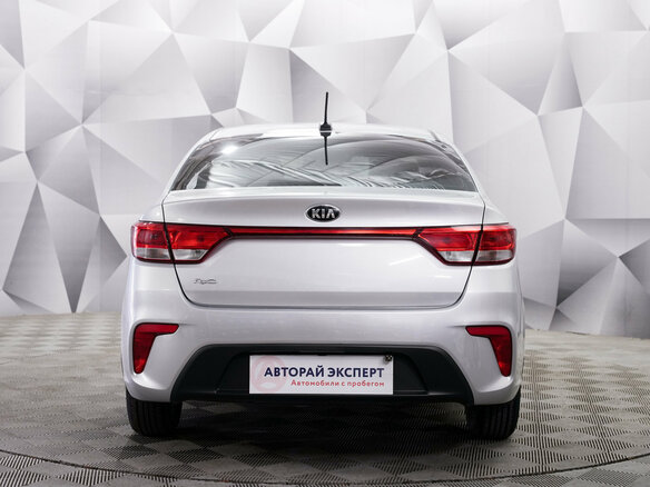 2018 Kia Rio IV, серебристый, 1144000 рублей - вид 3