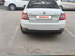 2018 Skoda Octavia III (A7) Рестайлинг, белый, 1000000 рублей, вид 4