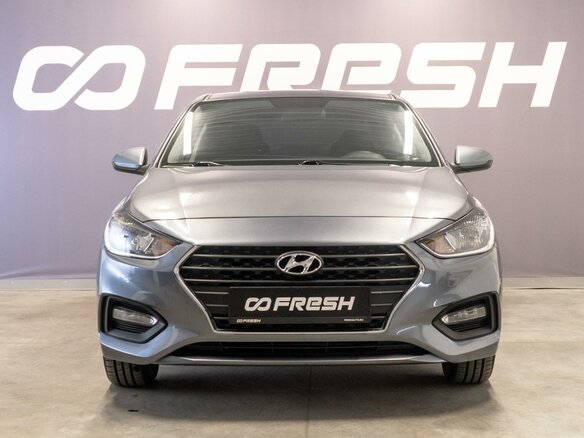 2020 Hyundai Solaris II, серый, 1675000 рублей - вид 2