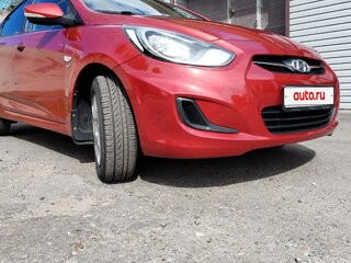 2013 Hyundai Solaris I, красный, 690000 рублей, вид 4