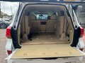 2011 Lexus LX 570 III, белый, 4200000 рублей - вид 5