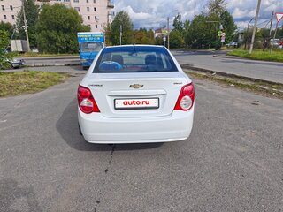 2015 Chevrolet Aveo II, белый, 600000 рублей, вид 5