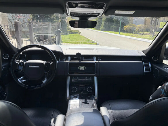 2018 Land Rover Range Rover IV Рестайлинг, белый, 5300000 рублей - вид 3