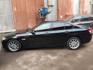 2015 BMW 5 серии 525d xDrive VI (F10/F11/F07) Рестайлинг, чёрный, 2404000 рублей, вид 5
