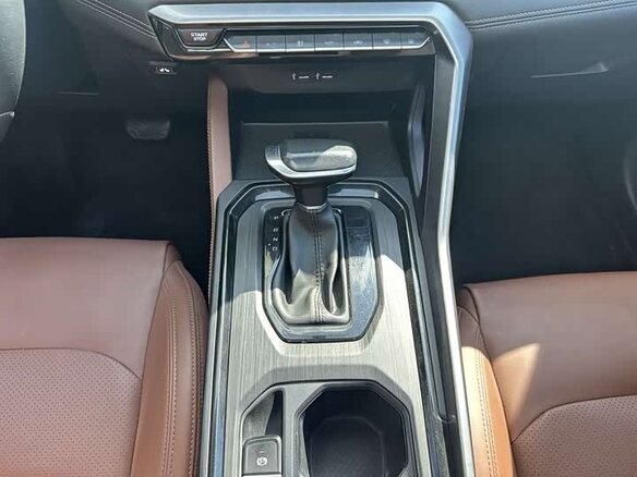 2021 Geely Vision X6 II Рестайлинг 2, белый - вид 15