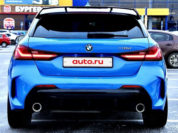 2020 BMW 1 серии 118d III (F40), синий, 3050000 рублей - вид 6