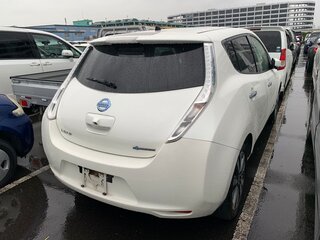 2016 Nissan Leaf 30kWh I (ZE0/AZE0), белый, 1000000 рублей, вид 4