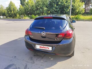 2011 Opel Astra J, чёрный, 699000 рублей, вид 2