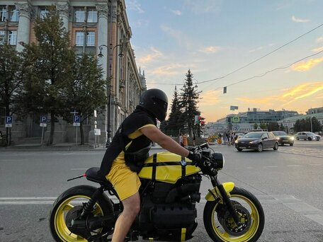 1999 BMW K 1100 LT, жёлтый, 1000000 рублей, вид 1