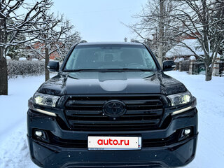 2017 Toyota Land Cruiser 200 Series Рестайлинг 2, чёрный, 9999000 рублей, вид 3