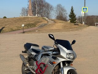Suzuki GSX-R 400