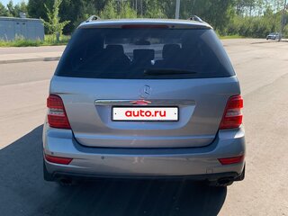 2011 Mercedes-Benz M-Класс 300 II (W164) Рестайлинг, серый, 1700000 рублей, вид 3