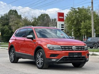 2019 Volkswagen Tiguan Allspace II, оранжевый, 3250000 рублей, вид 3